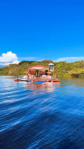 Casa Flutuante na Amazônia